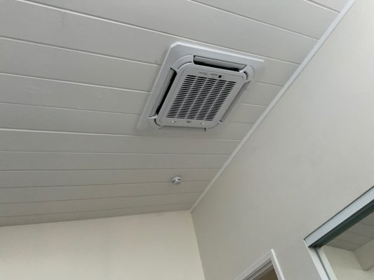 HomeTech Electric Logo