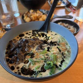 FAT KITTY RAMEN - Updated December 2025 - 22 Photos & 38 Reviews - 3003