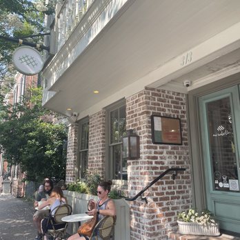 Mirabelle Savannah - Outside seating area - Coffee & Tea Near Me - Savannah, Georgia Mirabelle Savannah - Outside seating area - Coffee & Tea Near Me - Savannah, Georgia