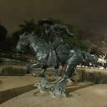 Pioneer Plaza Cattle Drive - Local Flavor Near Me - Dallas, Texas Pioneer Plaza Cattle Drive - Local Flavor Near Me - Dallas, Texas