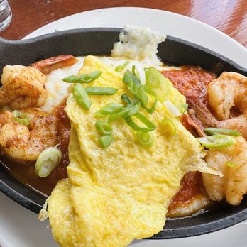 Jackson's Eatery | Bar - Shrimp and Grits - Bars Near Me - Long Island City, New York