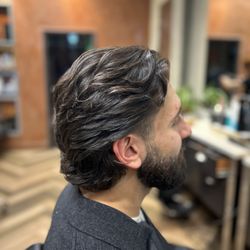 Hairform Studio - Trendy Men's Haircut