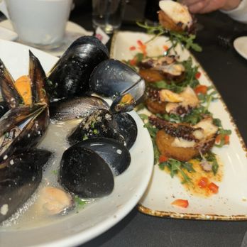 Ambrosia - COZZE AL VAPORE  POLPO - Italian Near Me - Indianapolis, Indiana