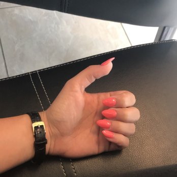 Levue Nails & Spa - Nail Salons Near Me - Bellevue, Washington