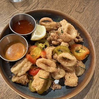 Marcus Live! Bar & Grille - FRIED CALAMARI - American Near Me - East Rutherford, New Jersey Marcus Live! Bar & Grille - FRIED CALAMARI - American Near Me - East Rutherford, New Jersey