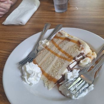 Rolando's Restaurante - Tres leches cake - Latin American Near Me - Hot Springs, Arkansas Rolando's Restaurante - Tres leches cake - Latin American Near Me - Hot Springs, Arkansas