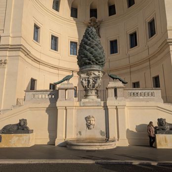 Musei Vaticani - Museums Near Me - Rome, RM