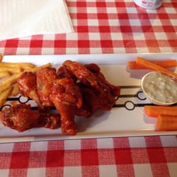 Nicki's BBQ & Grill - Skrzydełka BBQ (10 szt. za 14 zł)