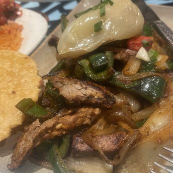 Palmilla Cocina Y Tequila - Fajitas de Filet Mignon - Mexican Near Me - Hermosa Beach, California Palmilla Cocina Y Tequila - Fajitas de Filet Mignon - Mexican Near Me - Hermosa Beach, California