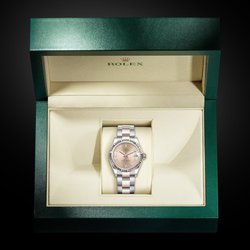 Orr's Jewelers - The classic watch of reference. The Rolex Datejust 31 in Oystersteel and Everose gold, 31 mm case, rosé-colour dial, an Oyster bracelet.