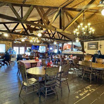 Yesterdays Restaurant - 02.15.25 Yesterday's Restaurant dining room - American Near Me - Chloride, Arizona