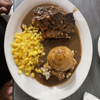 Rae's Dayz Diner - Meatloaf dinner - American Near Me - Umatilla, Oregon Rae's Dayz Diner - Meatloaf dinner - American Near Me - Umatilla, Oregon