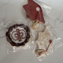 Luzara Sweets - Custom sugar cookies