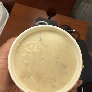 Luke's Lobster Back Bay - Chowder - 8oz - A La Carte - Seafood Near Me - Boston, Massachusetts
