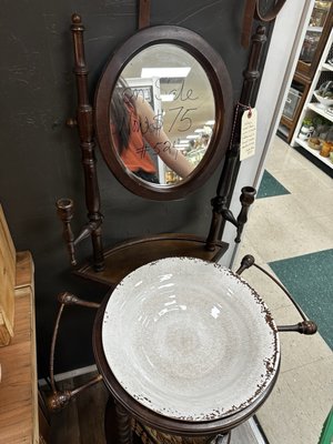 Antique Trove by null