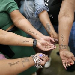 Paint Ur Peace - We added henna tattoo as well.