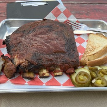 PaveMint Taphouse and Grill - Half rack of smoked pork ribs - Bars Near Me - Front Royal, Virginia