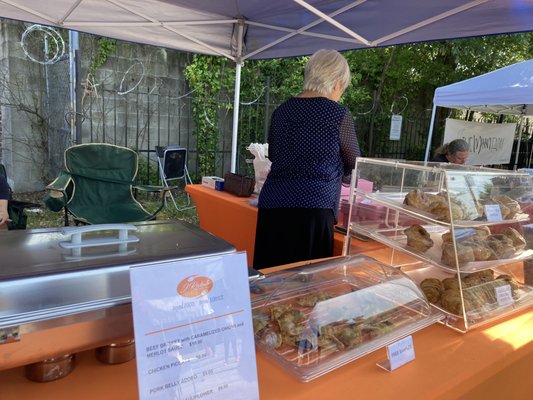 Castleberry Market by null