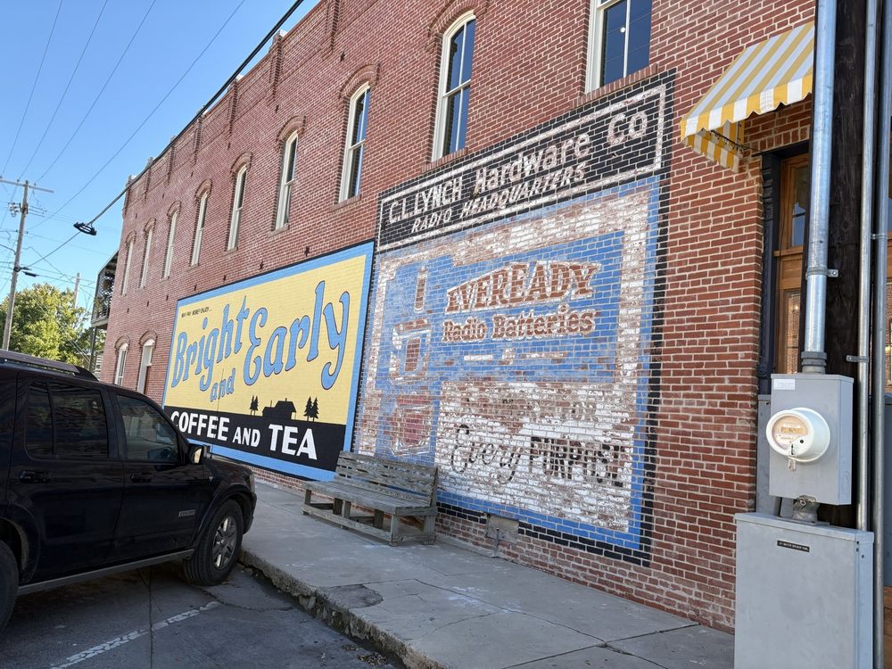 Sugar Moon Market Logo