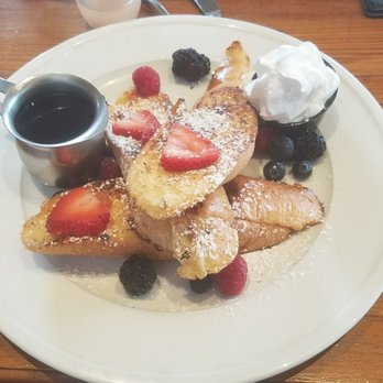 801 Restaurant & Bar - Bailey's french toast - Bars Near Me - Washington, DC, District of Columbia