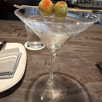 Willi's Wine Bar - HH Vodka Martini $6 (yes!) - Wine Bars Near Me - Santa Rosa, California Willi's Wine Bar - HH Vodka Martini $6 (yes!) - Wine Bars Near Me - Santa Rosa, California