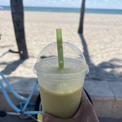 3 Scoops Ice Cream & Cafe - Green wave smoothie