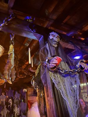 Porters Western Saloon by null