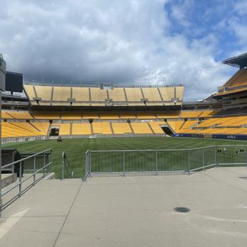 Acrisure Stadium - Field view - Stadiums & Arenas Near Me - Pittsburgh, Pennsylvania