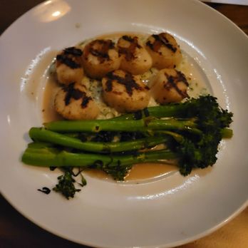 Seasons 52 - Scallops with broccolini - New American Near Me - San Antonio, Texas Seasons 52 - Scallops with broccolini - New American Near Me - San Antonio, Texas
