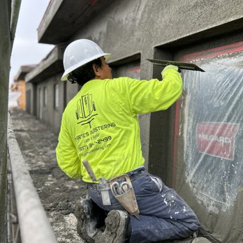 Duarte’s Plastering - Richard detailing every corner of new cement plaster on building! - Stucco Services Near Me Duarte’s Plastering - Richard detailing every corner of new cement plaster on building! - Stucco Services Near Me