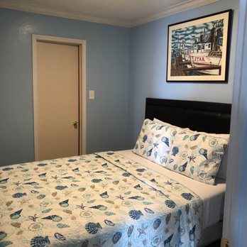 The Victorian Condominiums - Bedroom. - Condominiums Near Me - Galveston, Texas