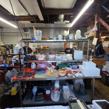 Food Hut RKE - Behind the window is the kitchen with the friendly staff and amazing cooks. - Comfort Food Near Me - Roanoke, Virginia