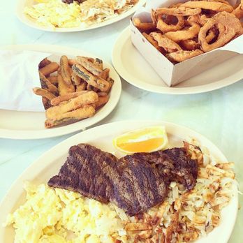 Main Burgers - American Near Me - Baldwin Park, California