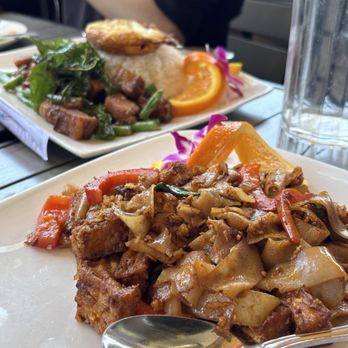 Aroi Thai On Prospect - Drunken Noodles Crispy Pork with Basil - Thai Near Me - La Jolla, California Aroi Thai On Prospect - Drunken Noodles Crispy Pork with Basil - Thai Near Me - La Jolla, California