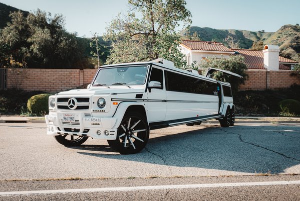 G Vagon Stretch Limo - Enjoy your ride to your event in style with our G Vagon Stretch Limo. Have an unforgettable night and let us do the driving! G Vagon Stretch Limo - Enjoy your ride to your event in style with our G Vagon Stretch Limo. Have an unforgettable night and let us do the driving!
