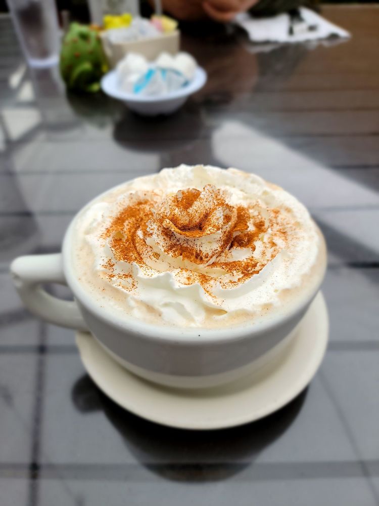 Rollerville Cafe Logo