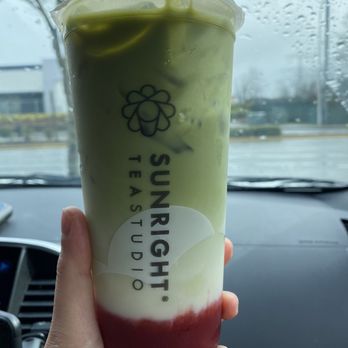 Sunright Tea Studio - Strawberry matcha latte - Bubble Tea Near Me - Federal Way, Washington
