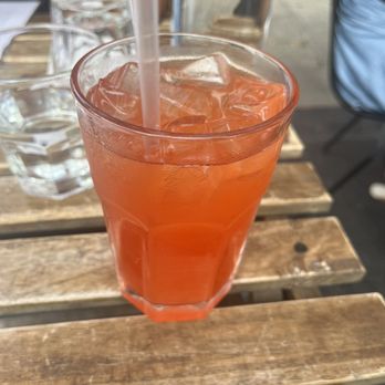 Peaches - Strawberry Lemonade and sweet Housemade Ice Tea - Southern Near Me - Brooklyn, New York