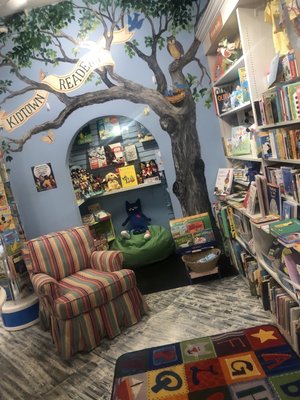 Midtown Reader & the Piebrary by null