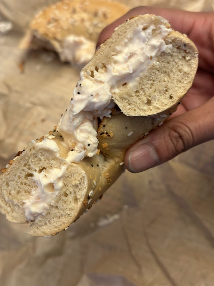 Bagels 'n Grinds