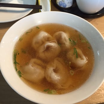 Din Tai Fung - Shrimp and pork wonton soup - Dim Sum Near Me - Chippendale, NSW Din Tai Fung - Shrimp and pork wonton soup - Dim Sum Near Me - Chippendale, NSW