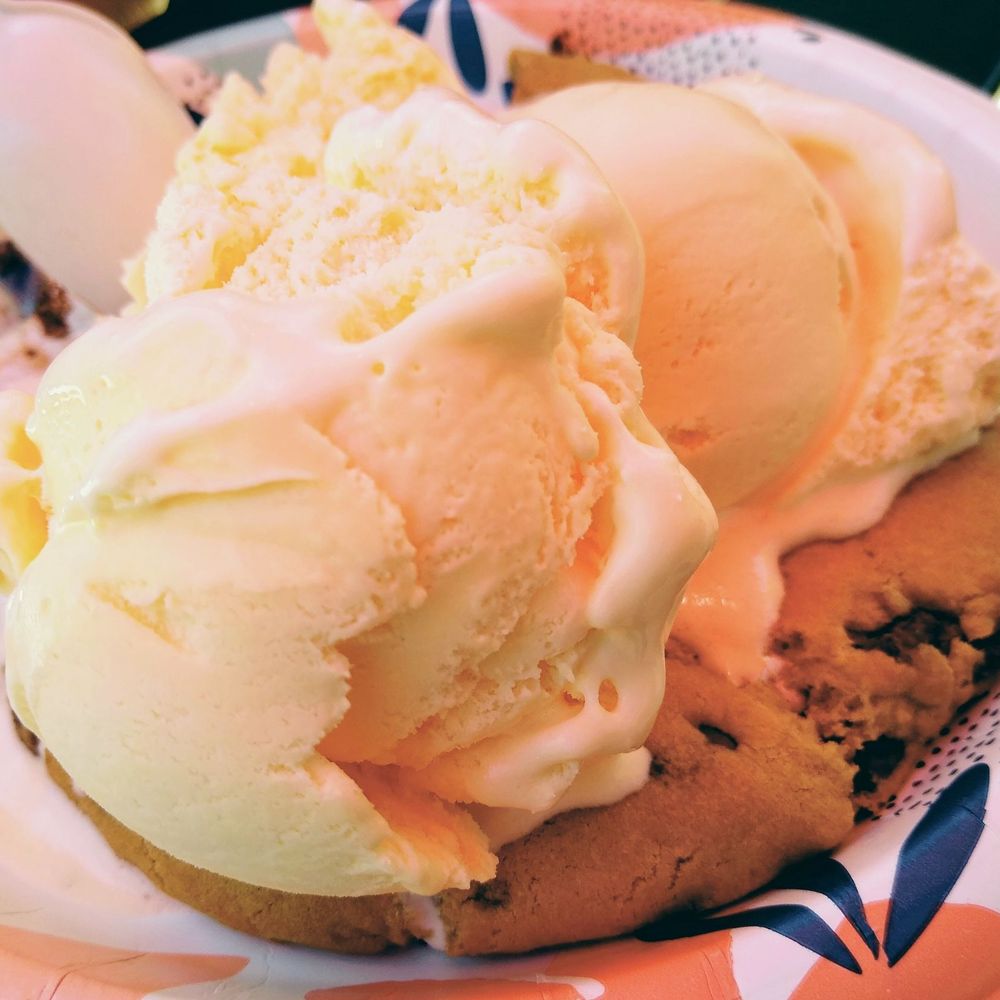 Mt Lemmon Cookie Cabin - Chocolate Chip Cookie with Ice Cream - Pizza Near Me - Mount Lemmon, Arizona Mt Lemmon Cookie Cabin - Chocolate Chip Cookie with Ice Cream - Pizza Near Me - Mount Lemmon, Arizona