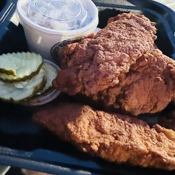 Dave's Hot Chicken - Chicken Shop Near Me - Indianapolis, Indiana