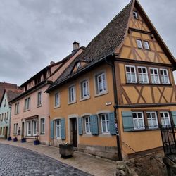Plönlein - Plönlein mit Haus, Brunnen und Siebersturm