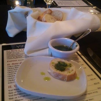 Vino E Pasta - Complimentary bread and pesto - Italian Near Me - Tampa, Florida Vino E Pasta - Complimentary bread and pesto - Italian Near Me - Tampa, Florida