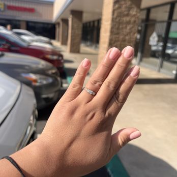 Heavenly Nails & Spa - Gel Manicure - Nail Salons Near Me - Fresno, California