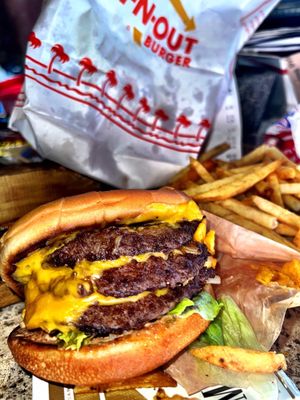 In-N-Out Burger by null