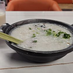 Steam Rice Roll King - Preserved egg & pork congee with complimentary soy milk