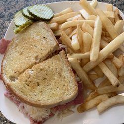 Harry's Corned Beef & Ham - Wigley's Corned Beef Reuben!