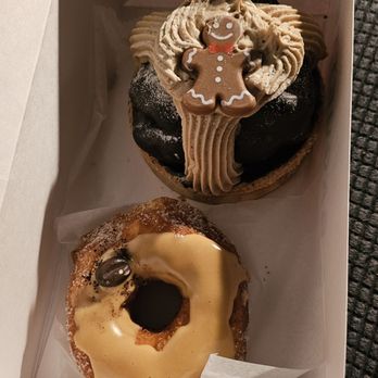 Paris Baguette - Bakeries Near Me - Dearborn, Michigan